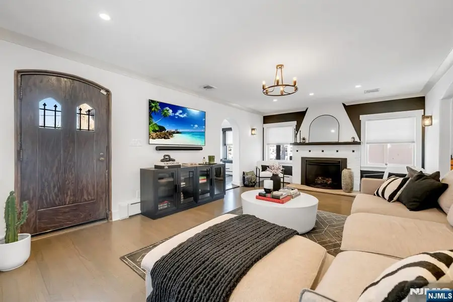 29 Martin Terrace, Hackensack, NJ 07601 - #3