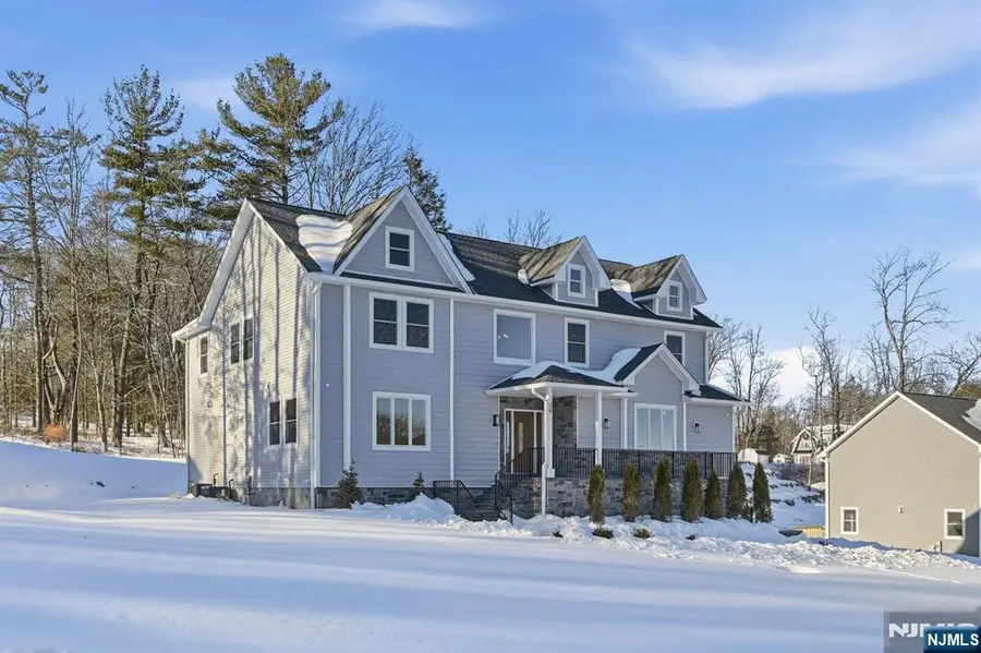 29 Eagles Nest Terrace, West Milford, NJ 07480 - Image #3