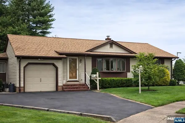 16 Homestead Road, Elmwood Park, NJ 07407