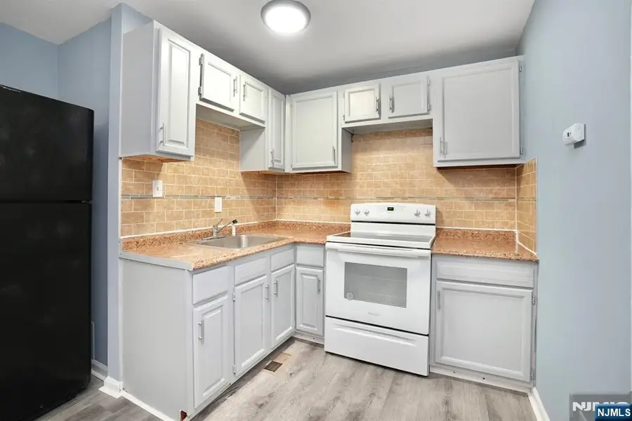 51 Demarest Street, Newark, NJ 07112 - #3