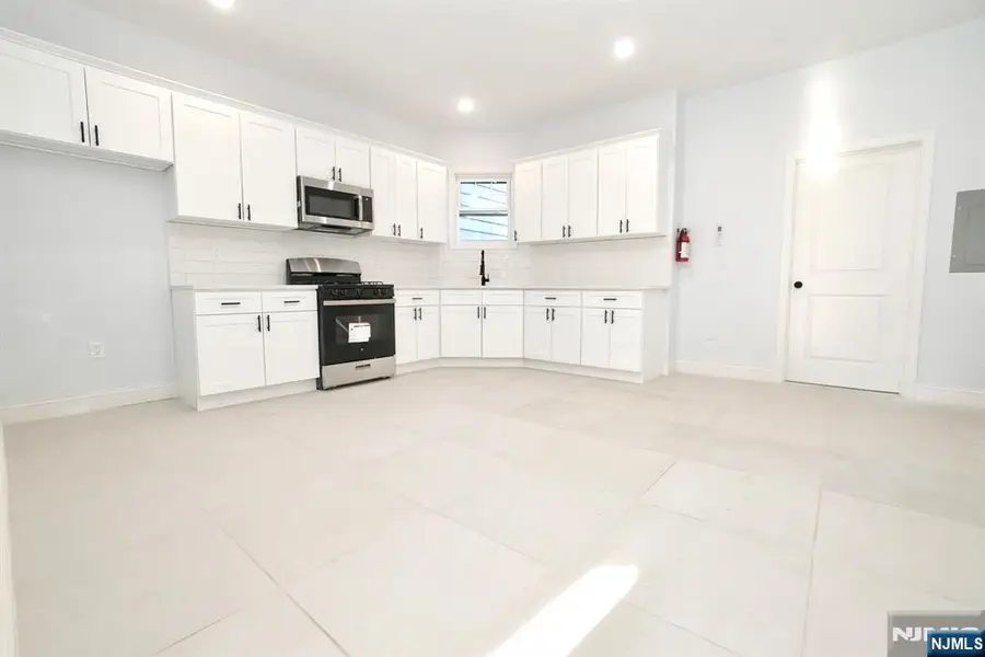 41 Arlington Avenue, Jersey City, NJ 07305 - #3