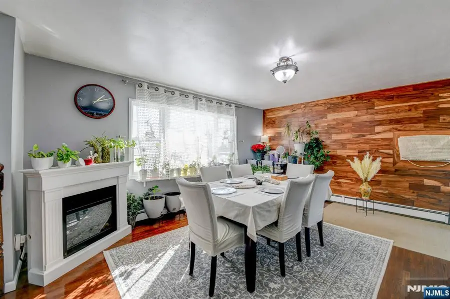 21 Normandy Circle, Hopatcong, NJ 07843 - #2