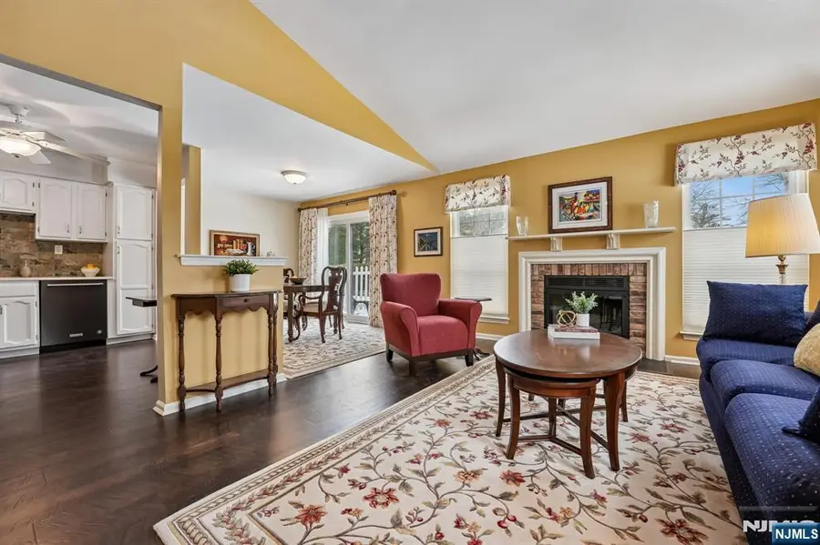 79 Konight Court 79, Mahwah, NJ 07430 - #3