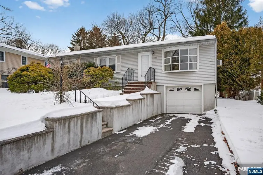 106 Walnut Street, Oakland, NJ 07436 - #2