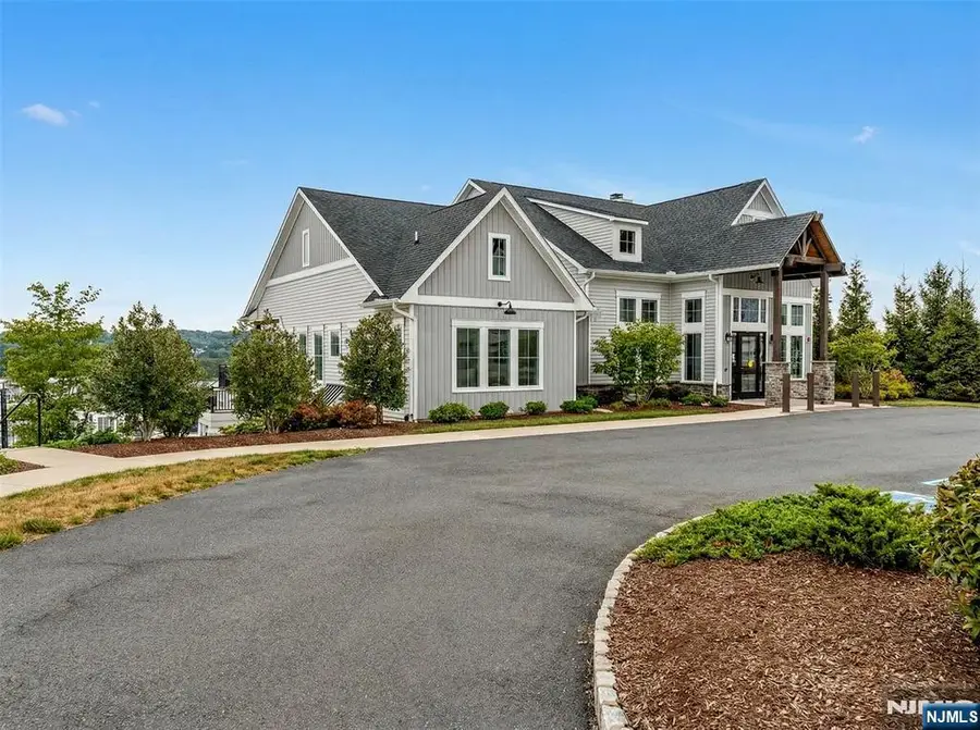 63 Aspen Drive 6323, Cedar Grove, NJ 07009 - #3