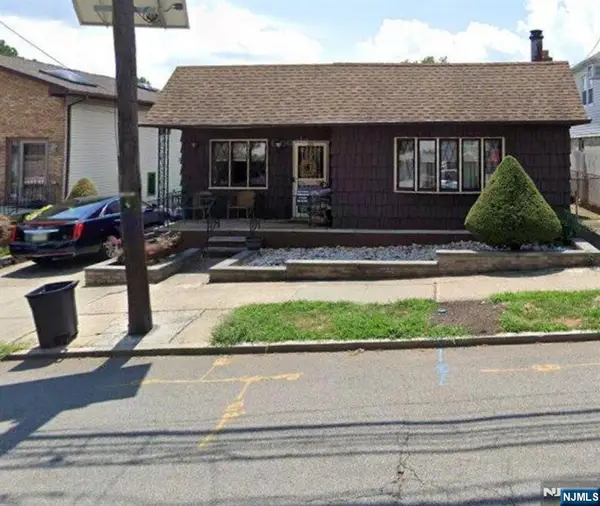 229 Centre Avenue, Secaucus, NJ 07094