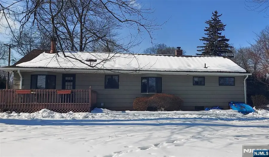 412 Flaker Drive, Wyckoff, NJ 07481 - #2