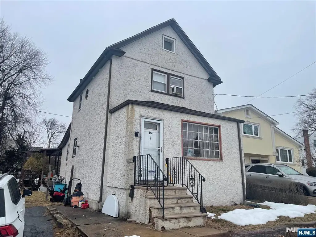 147 Pleasant Avenue, Bergenfield, NJ 07621 - #1
