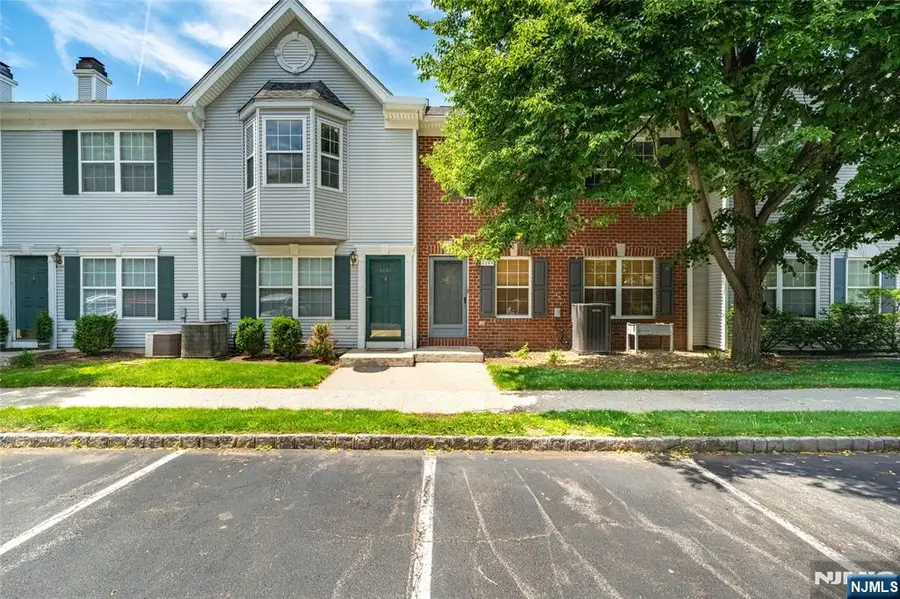 2249 Margaret Court, Mahwah, NJ 07430 - #2