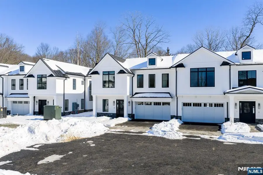 16-18 Paris Avenue 4, Rockleigh, NJ 07647 - #3