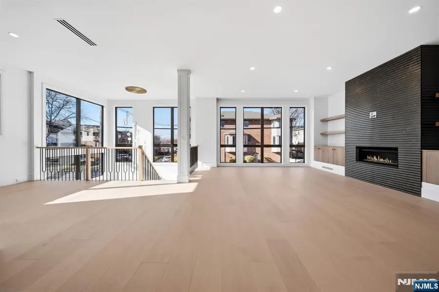 117 Henry Street LEFT, Palisades Park, NJ 07650 - #3