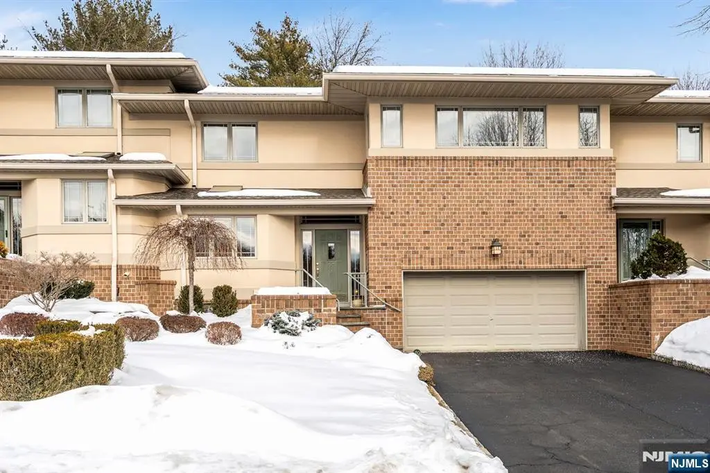 19 Fox Run Road, Allendale, NJ 07401 - #1