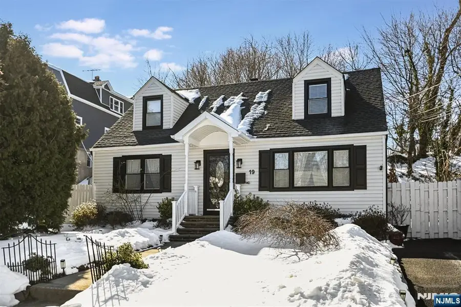 19 Glendale Street, Nutley, NJ 07110 - #2
