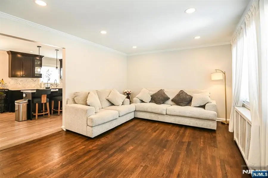 19 Glendale Street, Nutley, NJ 07110 - #3