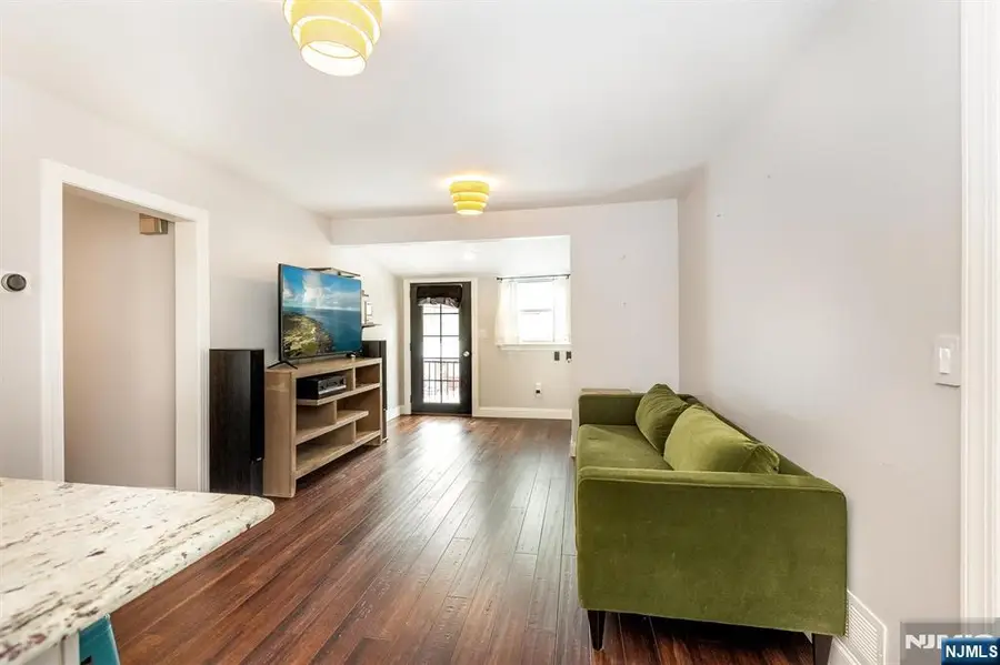 19 Pinecrest Terrace, Wayne, NJ 07470 - #3