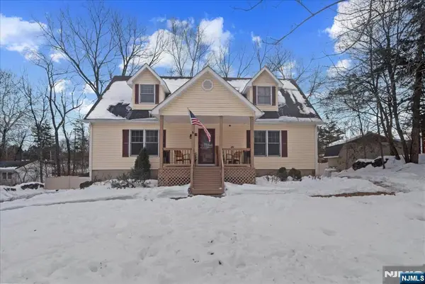 10 Thistle Avenue, Vernon, NJ 07418