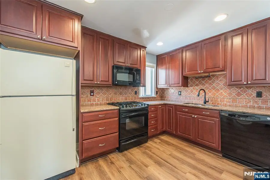 56 Woods Edge Drive, Roxbury, NJ 07876 - #2