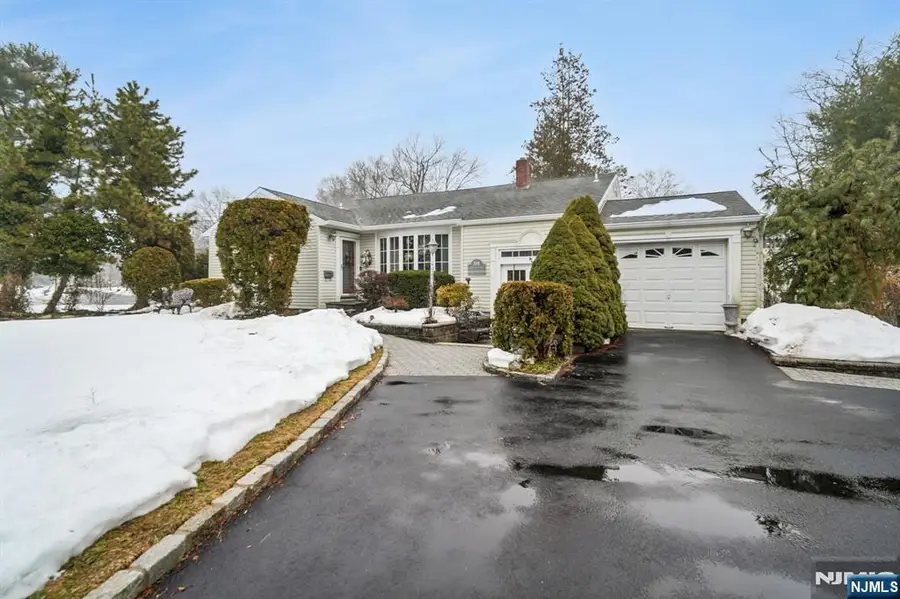 199 Honeysuckle Drive, Township Of Washington, NJ 07676 - #3