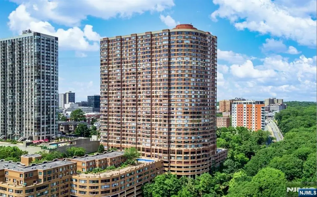 100 Old Palisade Road 1813, Fort Lee, NJ 07024 - #1