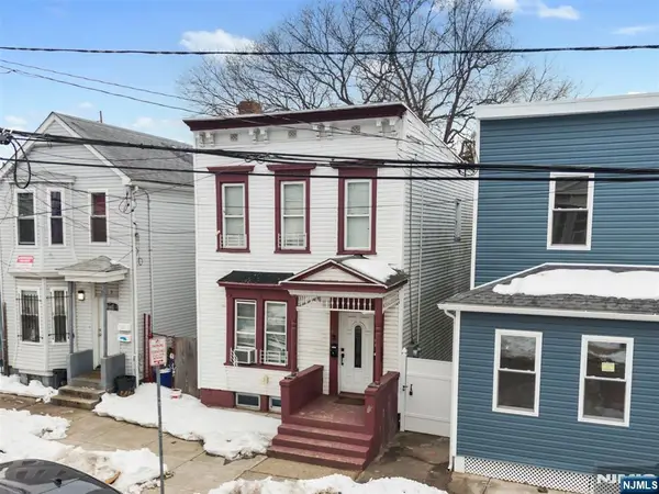 447 17th Street, Newark, NJ 07103