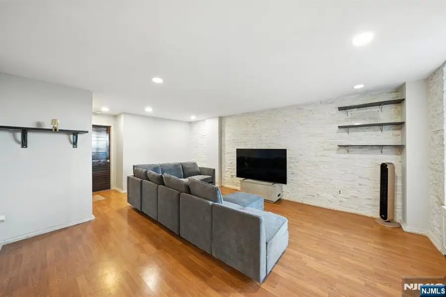 50 Glenwood Avenue 702, Jersey City, NJ 07306 - #2