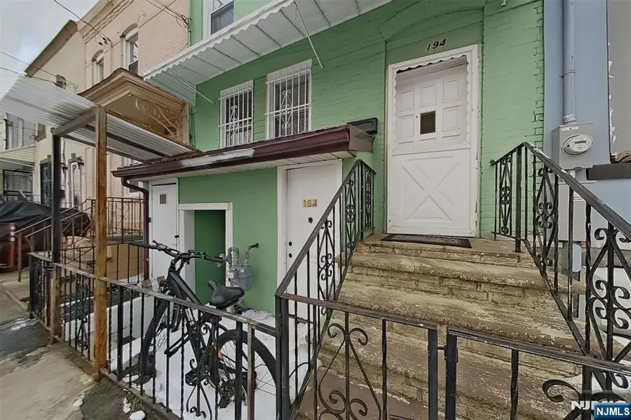 194 Astor Street, Newark, NJ 07114 - #2
