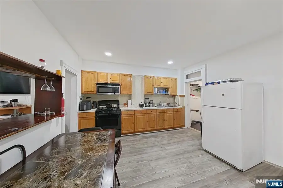 194 Astor Street, Newark, NJ 07114 - #3