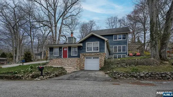 99 Beech Terrace, Wayne, NJ 07470