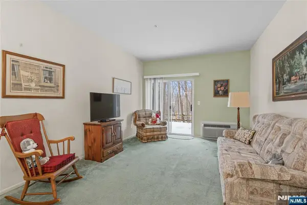 4 Richmond Road, West Milford, NJ 07480