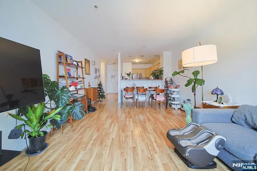 321 The Promenade, Edgewater, NJ 07020 - #3