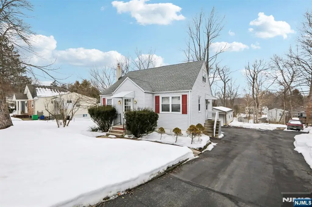 86 Kakeout Road, Butler, NJ 07405 - #1