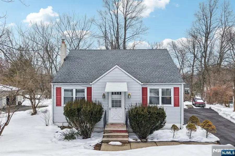 86 Kakeout Road, Butler, NJ 07405 - #3