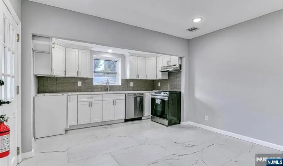 685 Edgewood Place, North Brunswick, NJ 08902 - #2