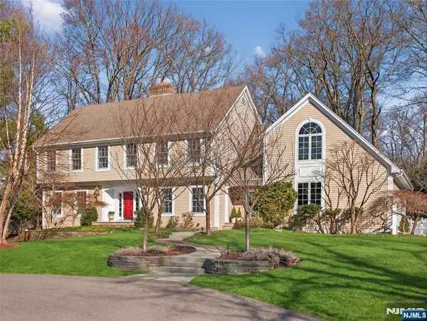 70 Hummingbird Court, Wyckoff, NJ 07481