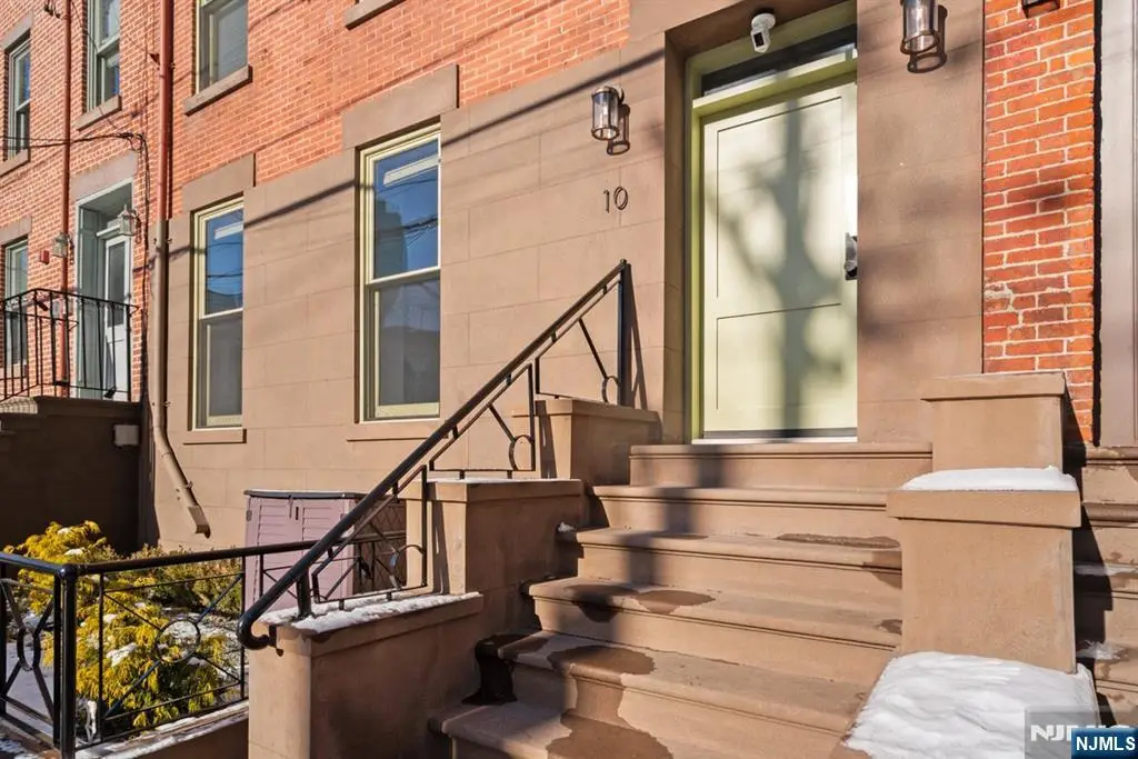10 Bright Street 1, Jersey City, NJ 07302 - #1