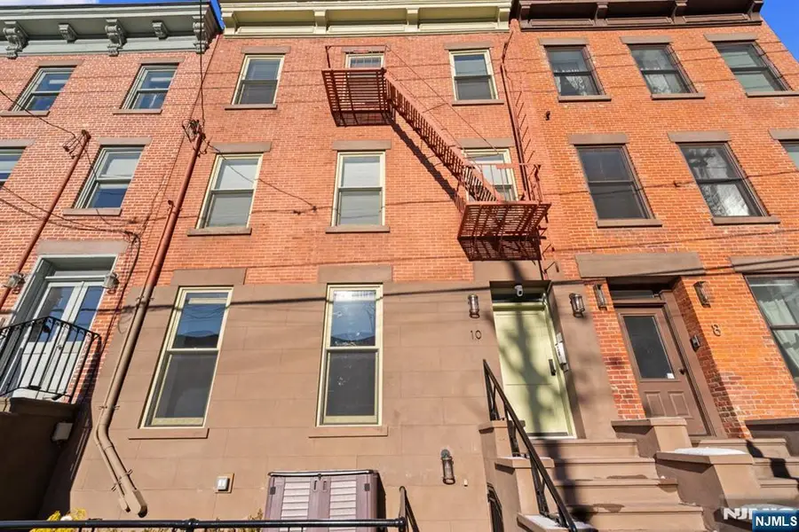 10 Bright Street 1, Jersey City, NJ 07302 - #2