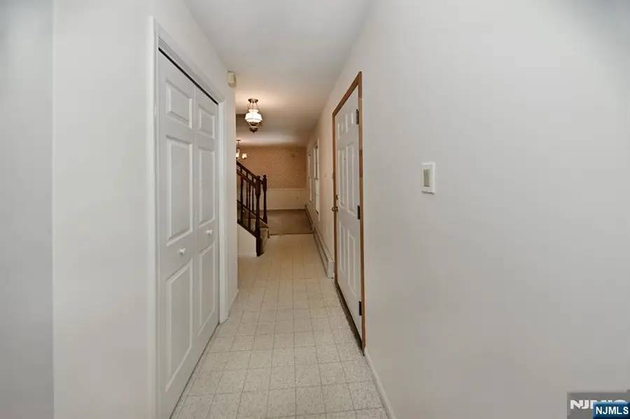 468 Old Tappan Road, Old Tappan, NJ 07675 - #3