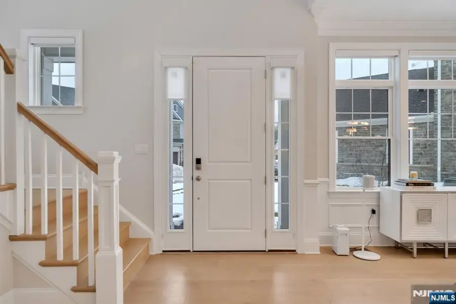 61 Woodmont Circle, River Vale, NJ 07675 - #3