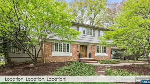 112 Edgewood Road, Allendale, NJ 07401