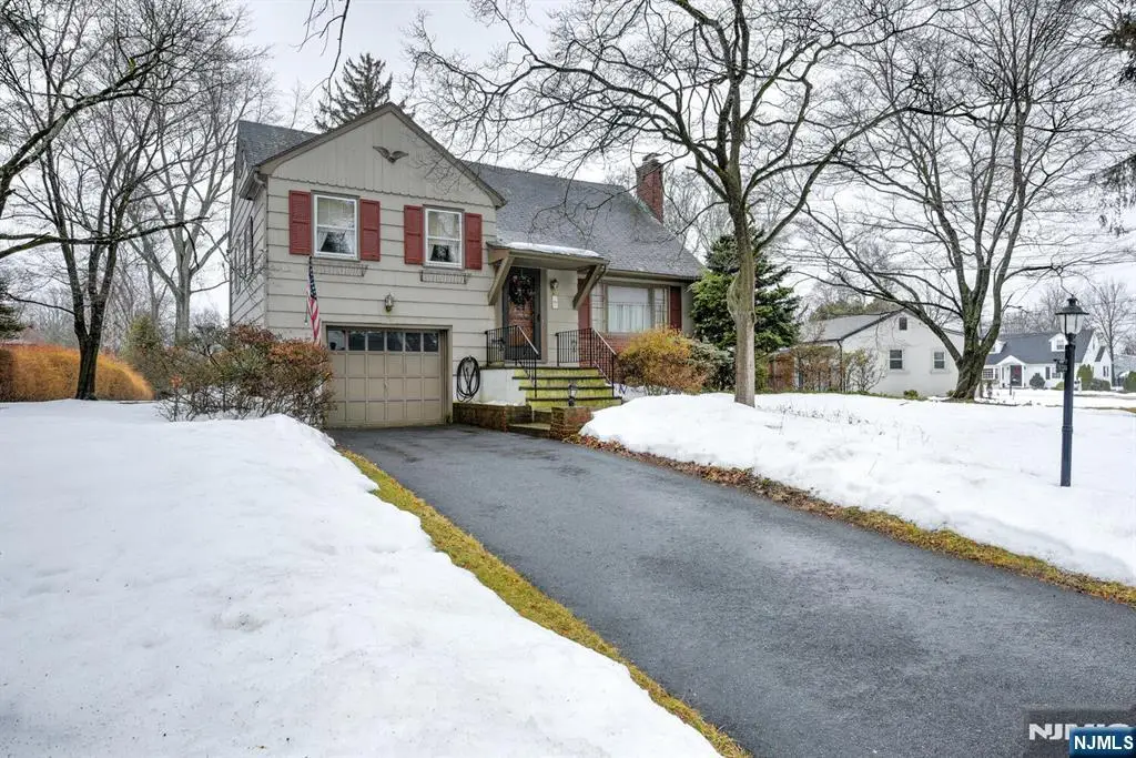 30 Perrin Drive, Wayne, NJ 07470 - #1