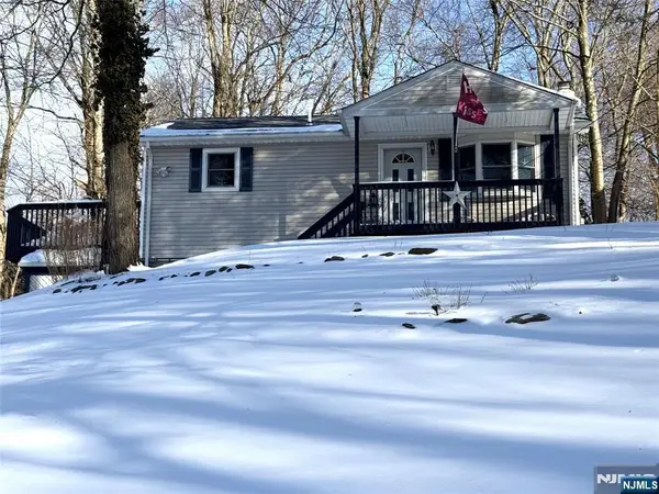 50 Glen Avenue, Hardyston, NJ 07460