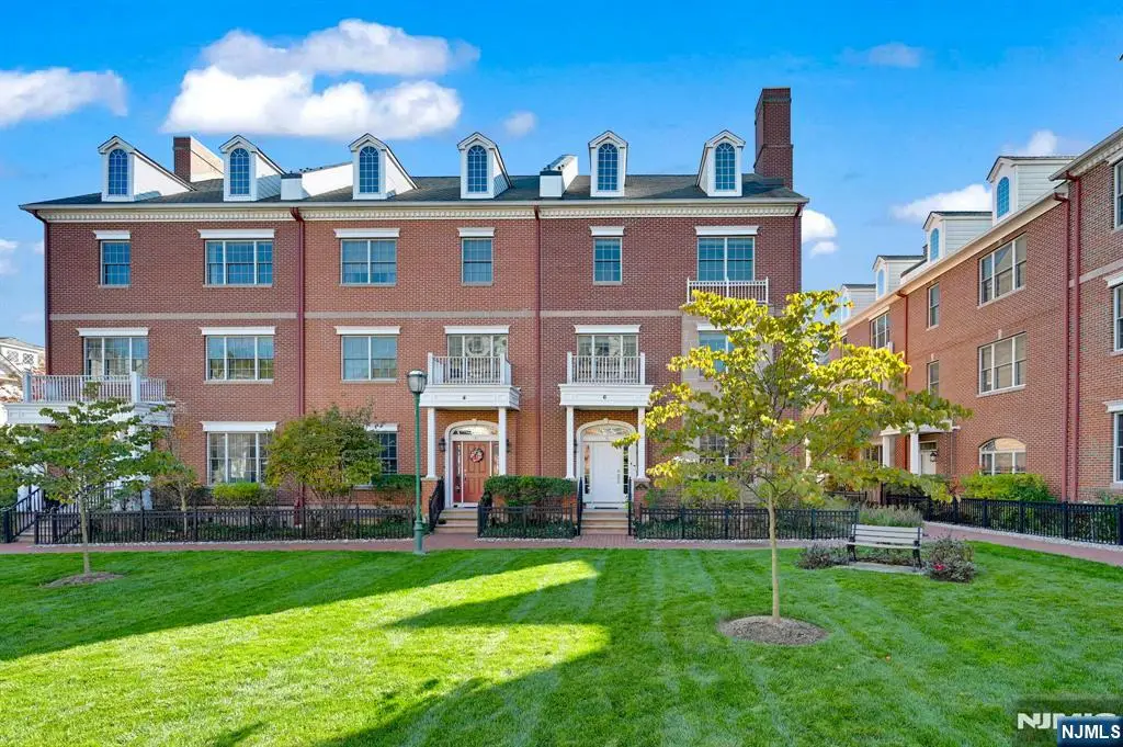 6 Gable Walk, Livingston, NJ 07039 - #1