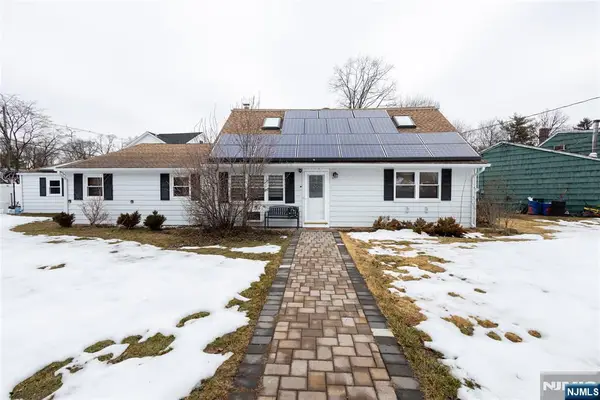 5 Ferndale Road, Wayne, NJ 07470