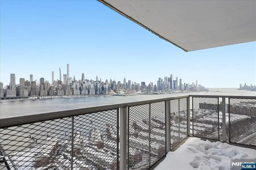 6600 Boulevard East 15D, West New York, NJ 07093 - #2