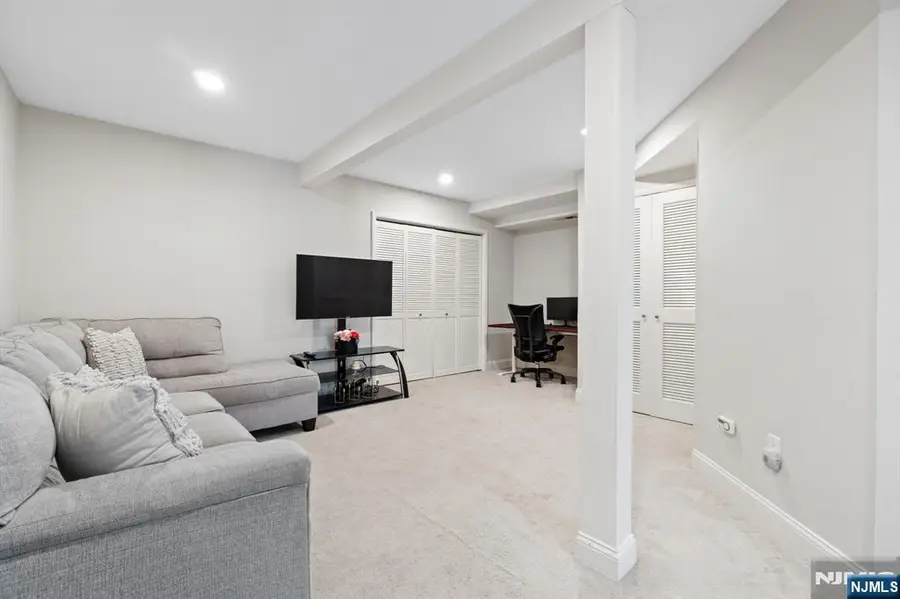 42 Lexington Lane E, West Milford, NJ 07480 - #3