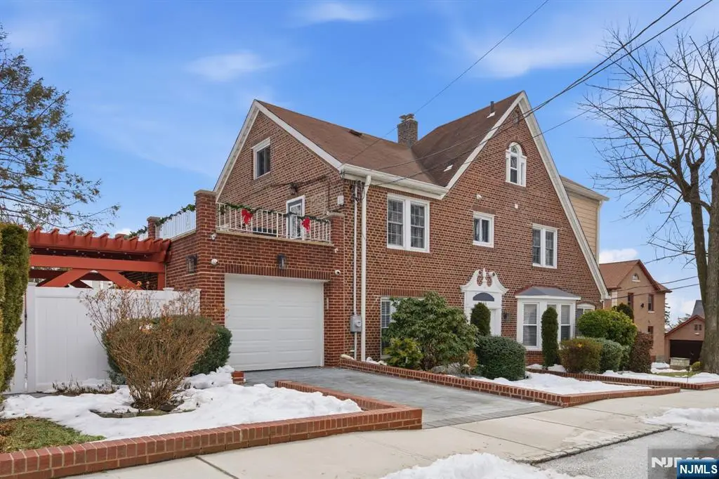 444 Oncrest Terrace, Cliffside Park, NJ 07010 - #1