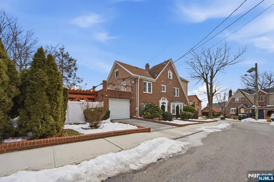 444 Oncrest Terrace, Cliffside Park, NJ 07010 - #3