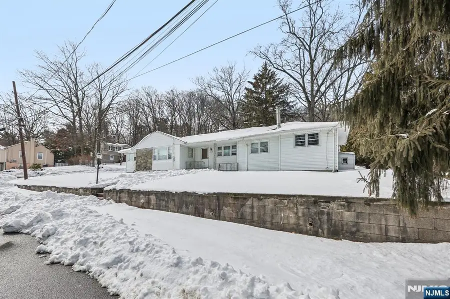 33 Lotz Avenue, North Haledon, NJ 07508 - #2