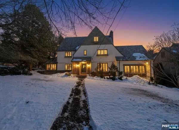 112 Oxford Place, Glen Rock, NJ 07452