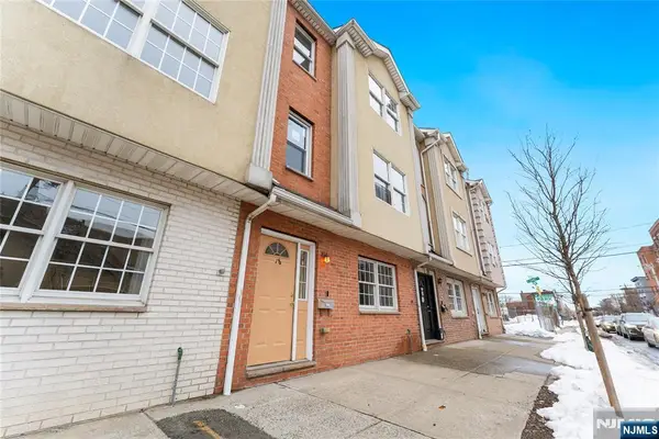 18 Kinney Street, Newark, NJ 07102